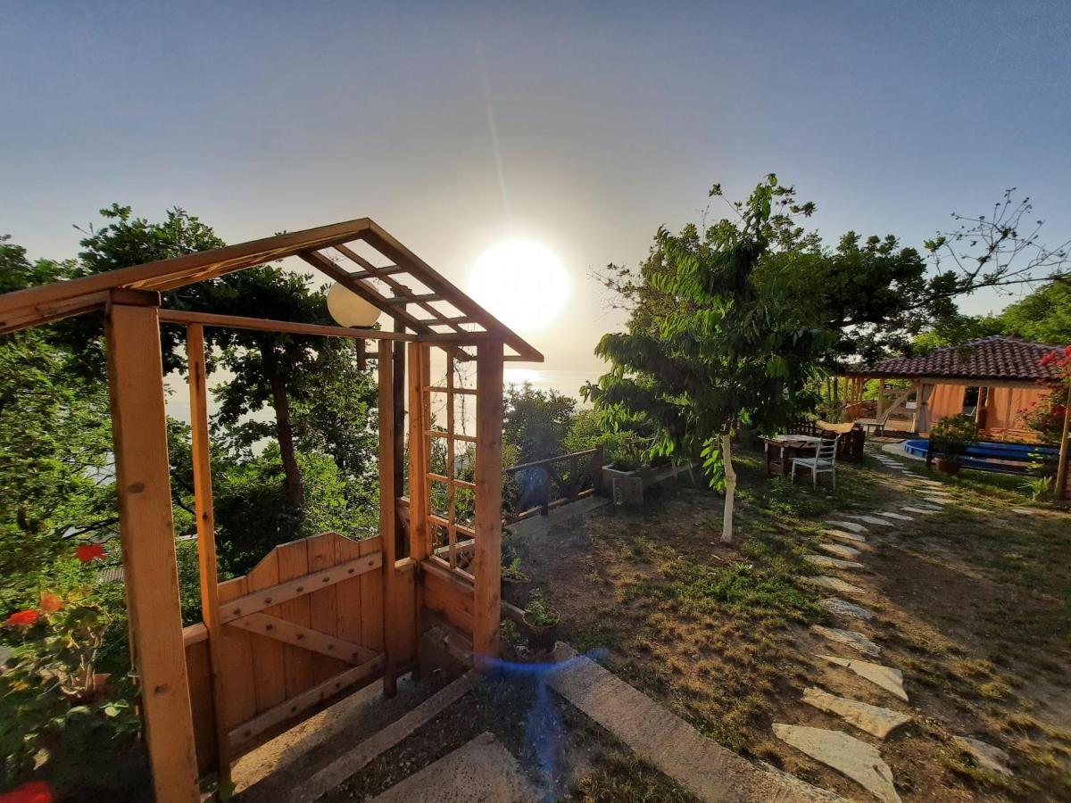 Robinson Sunset Guest House ลากาดิน ภายนอก รูปภาพ