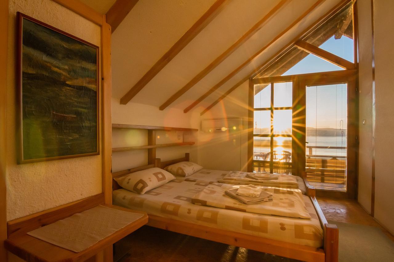 Robinson Sunset Guest House ลากาดิน ภายนอก รูปภาพ